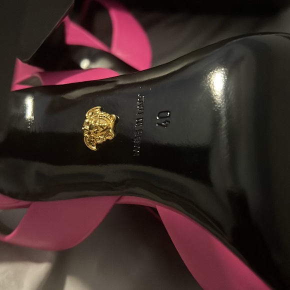 Versace sling back heels brand new zise 40 💕SOLD💕 - Picture 6 of 7